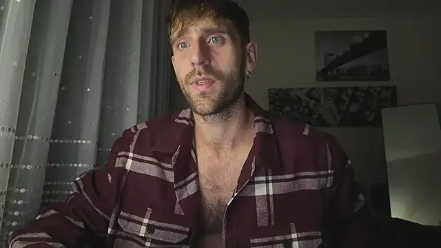 lukegunn online show from February 7, 11:08 pm