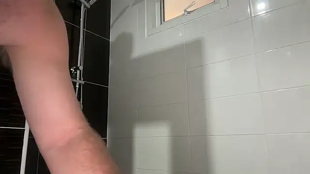 lukegunn online show from March 1, 1:07 am