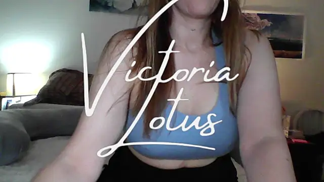 Snapshot of victorialotus chatting on March 21, 8:41 am victorialotus online show from March 21, 8:41 am
