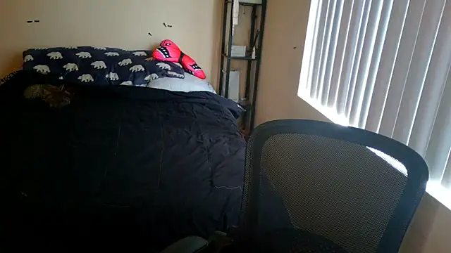 alexiajames99 online show from May 26, 7:43 pm
