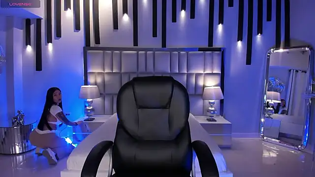 NickyLawson online show from February 3, 4:10 am