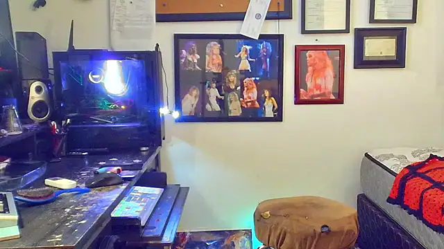 DoMeDoggyDiana online show from November 16, 3:17 pm