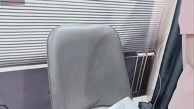 pelue online show from April 11, 1:21 am