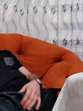 Snapshot of Consensustr chatting on December 7, 6:59 pm Consensustr online show from December 7, 6:59 pm