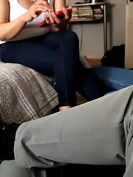 Snapshot of Consensustr chatting on February 10, 9:47 am Consensustr online show from February 10, 9:47 am