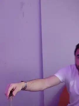 Snapshot of Consensustr chatting on February 16, 6:54 am Consensustr online show from February 16, 6:54 am