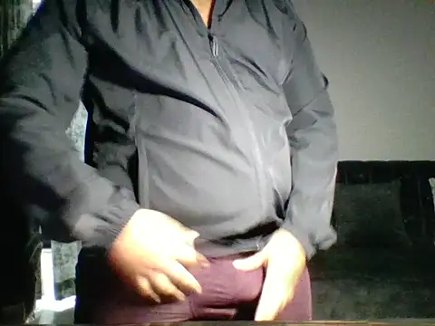 Snapshot of Wildguycums chatting on October 15, 4:51 pm Wildguycums online show from October 15, 4:51 pm