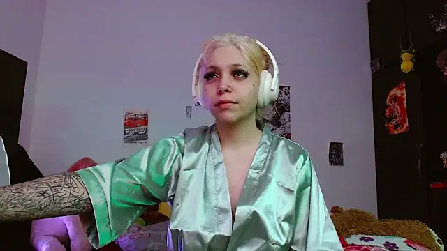 MaryJannes online show from July 21, 2:08 pm