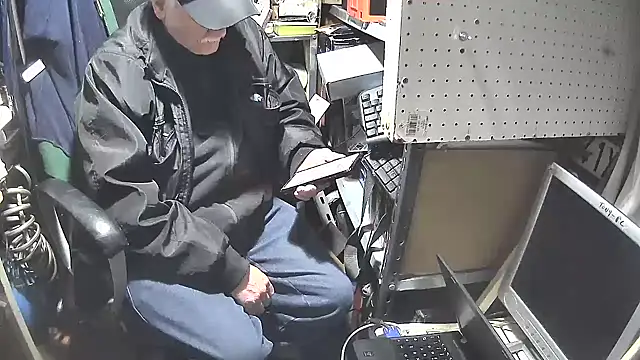 nonnomaturobisex online show from March 22, 3:09 pm