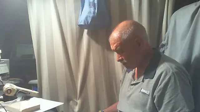 nonnomaturobisex online show from October 1, 7:03 am