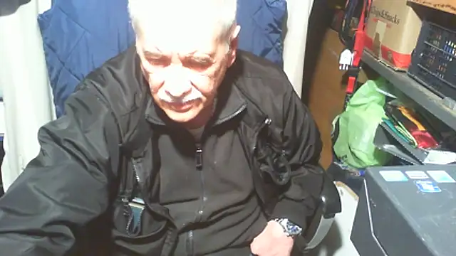 nonnomaturobisex online show from April 10, 2:00 pm