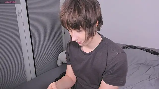 Snapshot of mothkink chatting on July 16, 7:42 pm mothkink online show from July 16, 7:42 pm