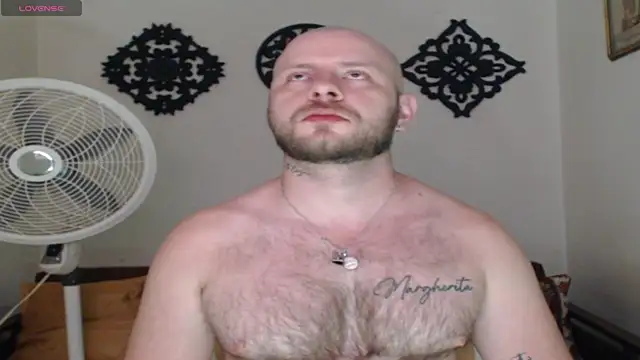 Snapshot of TONY_WHITE_7 chatting on July 10, 11:18 pm TONY WHITE 7 online show from July 10, 11:18 pm