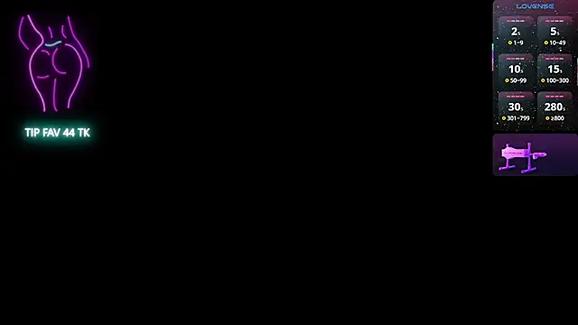 Snapshot of cloe_25 chatting on November 26, 2:45 am cloe 25 online show from November 26, 2:45 am