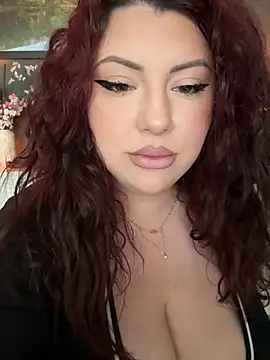 CurvyKimmy1 online show from May 5, 9:28 am