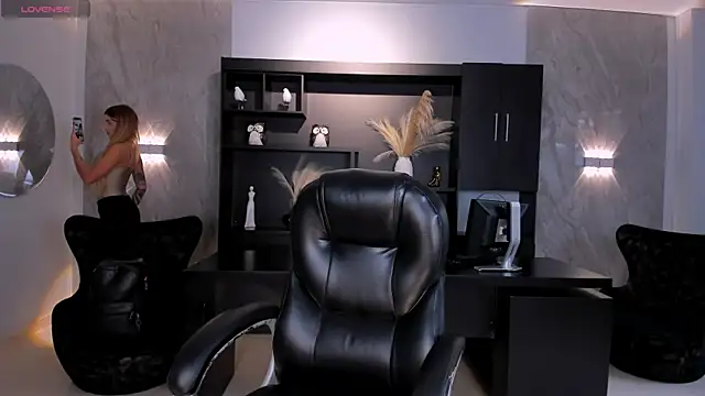 LexieWayne online show from July 20, 6:54 pm