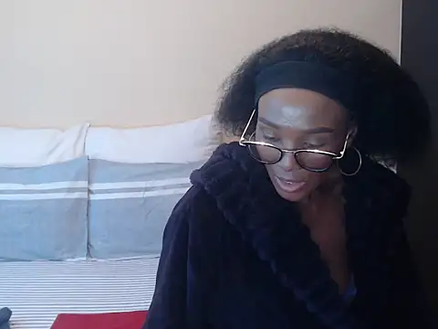 Snapshot of yummycherryxx chatting on July 11, 10:51 am yummycherryxx online show from July 11, 10:51 am