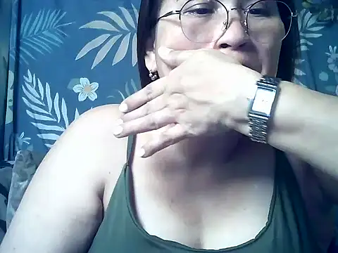 Snapshot of Amazing_Angel22 chatting on May 11, 2:45 pm Amazing Angel22 online show from May 11, 2:45 pm