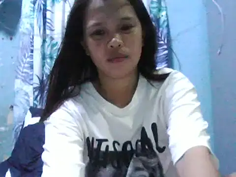 Snapshot of Silly_Girl21 chatting on May 29, 3:10 pm Silly Girl21 online show from May 29, 3:10 pm