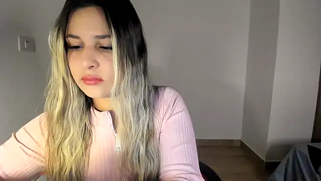 Lana Sofia1 online show from May 3, 7:14 am