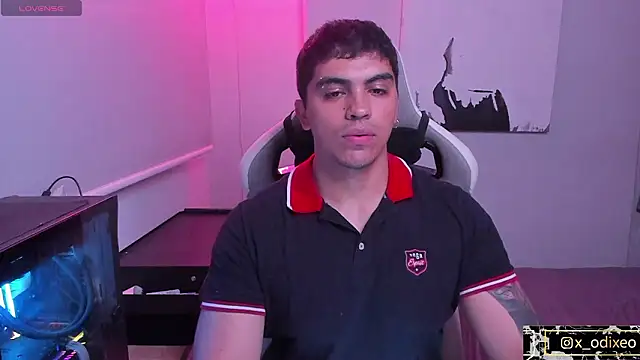 Snapshot of x-odixeo chatting on January 18, 1:31 am x-odixeo online show from January 18, 1:31 am