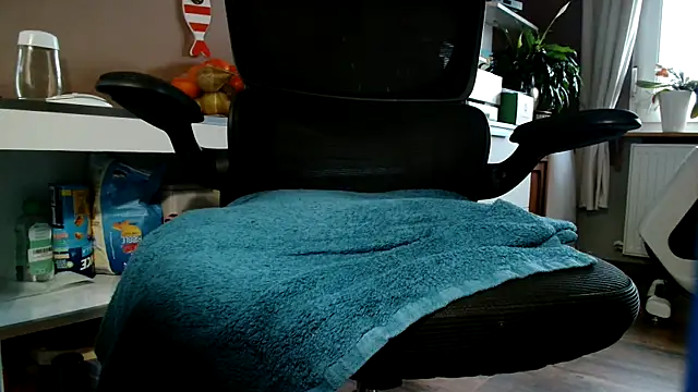 suedel65 online show from September 25, 3:38 pm