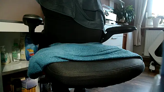 suedel65 online show from October 25, 3:18 pm