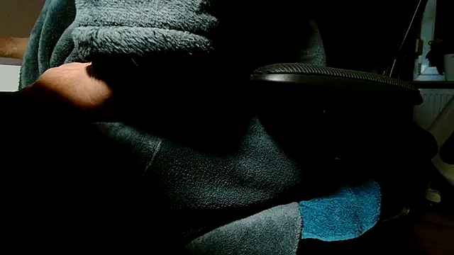 suedel65 online show from November 10, 4:22 am