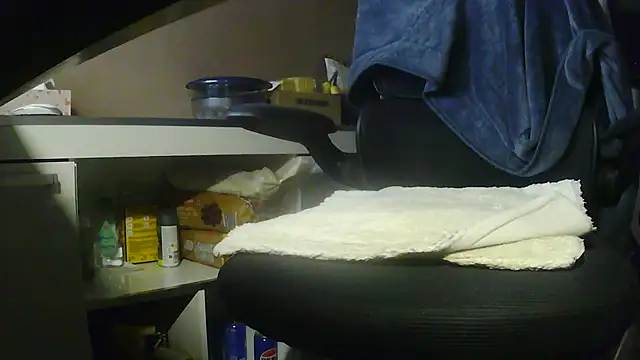 suedel65 online show from April 1, 2:12 am