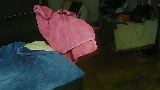 Snapshot of suedel65 chatting on June 20, 2:42 pm suedel65 online show from June 20, 2:42 pm