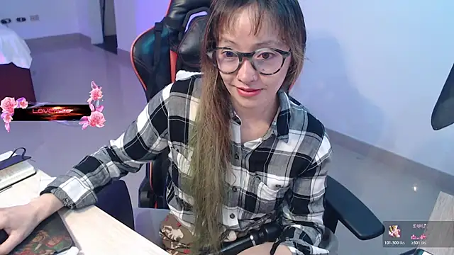 pink-2022 online show from June 4, 3:29 pm
