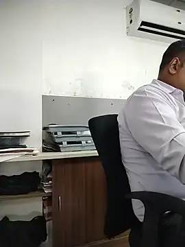 Desi Londa 143 online show from June 25, 6:40 am