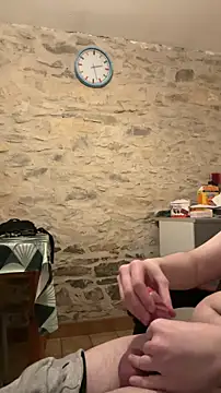 Snapshot of yann2392 chatting on December 19, 12:56 pm yann2392 online show from December 19, 12:56 pm