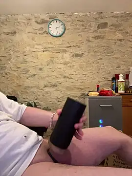 yann2392 online show from May 15, 5:42 pm