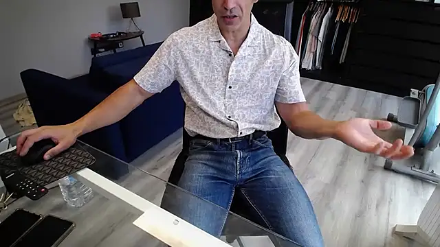 Snapshot of samricci21 chatting on October 16, 11:00 am samricci21 online show from October 16, 11:00 am