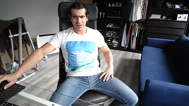 Snapshot of samricci21 chatting on November 11, 3:12 pm samricci21 online show from November 11, 3:12 pm