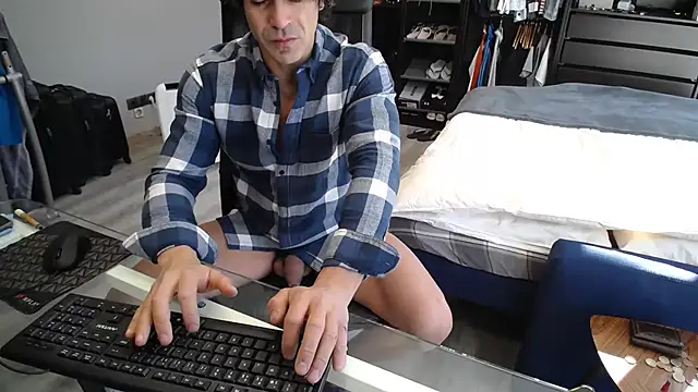 Snapshot of samricci21 chatting on November 30, 12:42 pm samricci21 online show from November 30, 12:42 pm