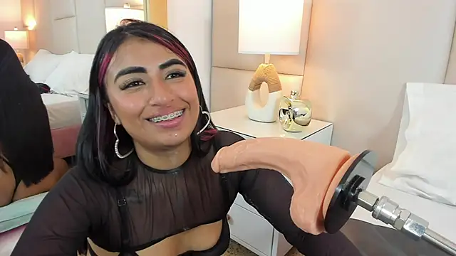 AntoniaRoss  online show from February 22, 2:50 am