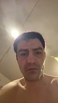 Snapshot of ThatGuyNextDoor1992 chatting on February 27, 7:08 am ThatGuyNextDoor1992 online show from February 27, 7:08 am