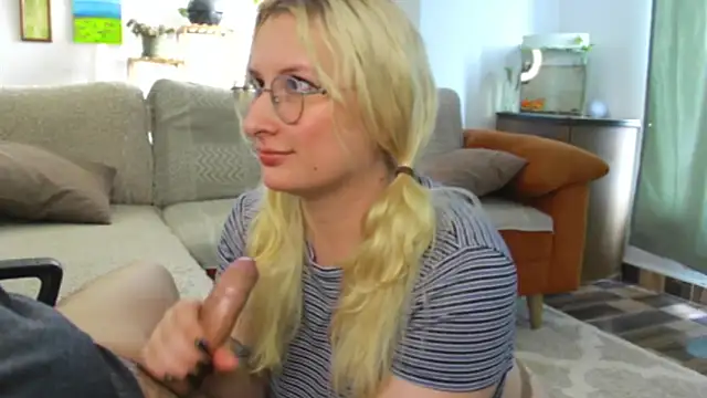 Snapshot of andycherry_secrets_ chatting on May 19, 3:51 pm andycherry secrets online show from May 19, 3:51 pm