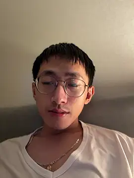 lewdAboyKawaii online show from April 1, 6:38 pm