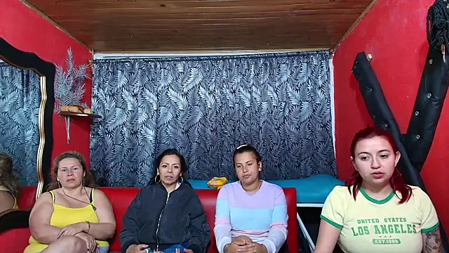 lesbiancuple online show from February 26, 3:21 am