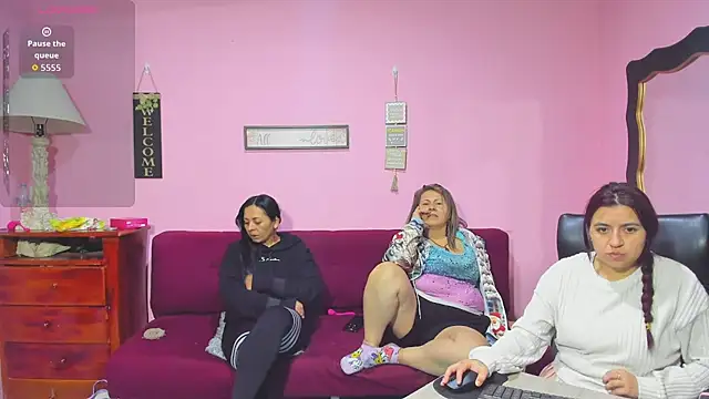 lesbiancuple online show from November 20, 1:39 am