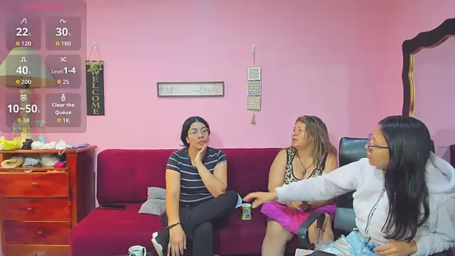 lesbiancuple online show from November 21, 1:43 pm