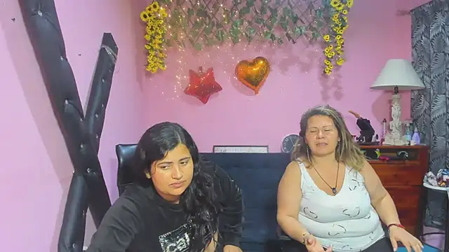lesbiancuple online show from February 19, 12:39 am