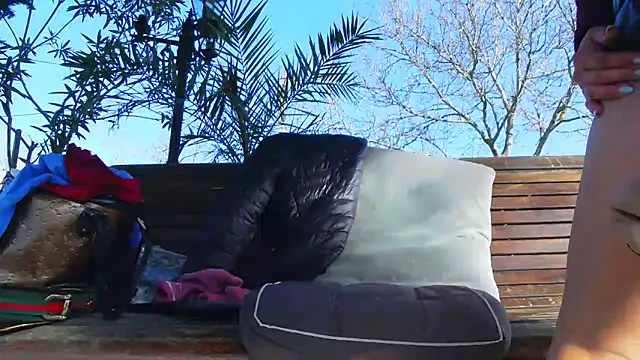 SquirtyMellissaLabia online show from April 7, 6:25 am