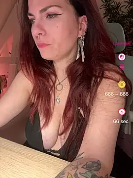 LunaMoongirl online show from June 1, 9:16 pm