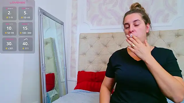 KarinaNoir online show from September 24, 4:27 am