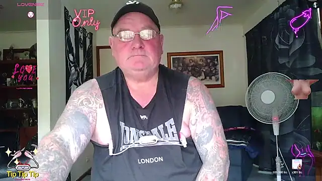 Snapshot of HOTANAL chatting on May 21, 1:34 am HOTANAL online show from May 21, 1:34 am