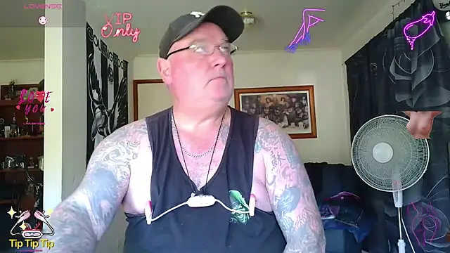 Snapshot of HOTANAL chatting on May 22, 2:51 am HOTANAL online show from May 22, 2:51 am